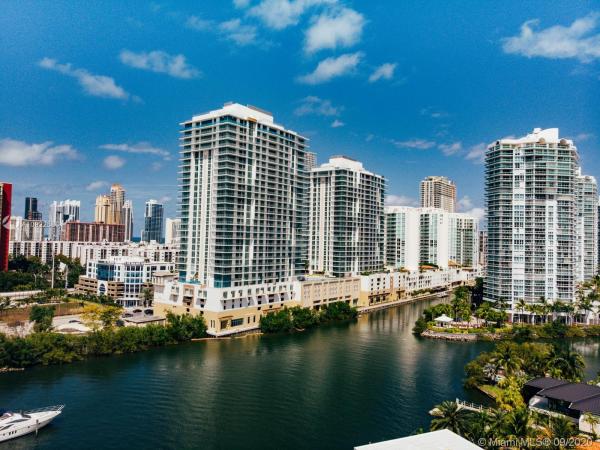 Parque Towers, 300 Sunny Isles Blvd #4-2203, Sunny Isles Beach, Florida 33160, image 2