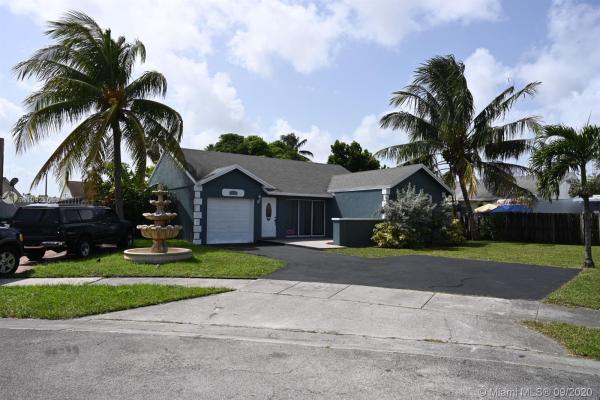 Leslie Patio Homes, 20334 NW 34th Ave, Miami Gardens, Florida 33056, image 2