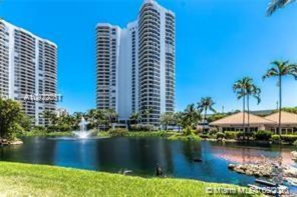 Mystic Pointe Tower 200, 19101 Mystic Pointe Dr #1206, Aventura, Florida 33180, image 2
