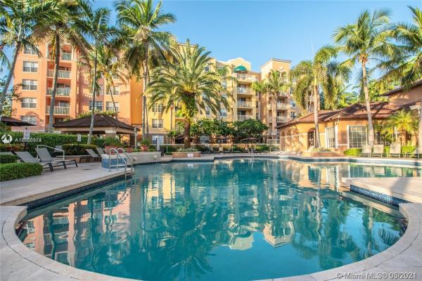 The Yacht Club At Aventura, 19555 E Country Club Dr #8608, Aventura, Florida 33180, image 2