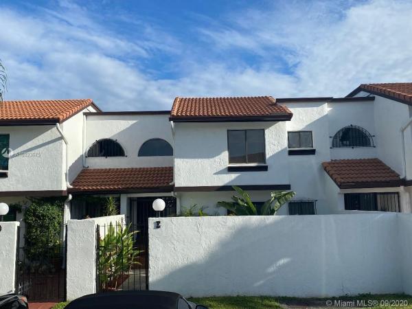 Villa Venezia, 1271 SW 124th Ct #2-E, Tamiami, Florida 33184, image 2