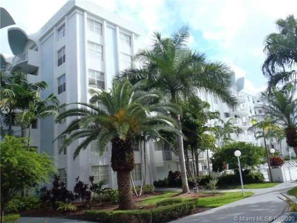 Montecarlo, 486 NW 165th St Rd #B303, Golden Glades, Florida 33169, image 2