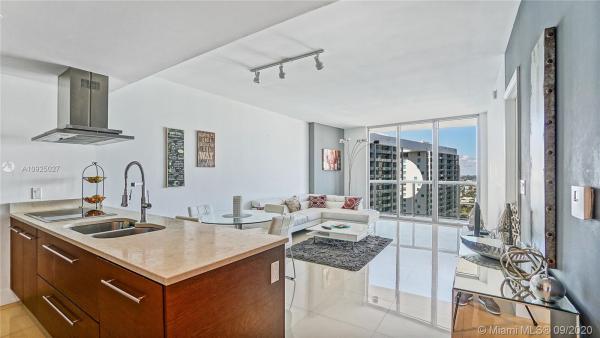 Icon Brickell Tower 3, 485 Brickell Ave #3806, Miami, Florida 33131, image 2
