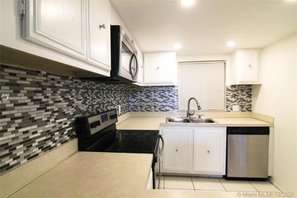 Live Oak Of Pine Island Ridge, 9441 Live Oak Pl #408, Davie, Florida 33324, image 2