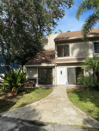 Place In The Woods At Pine Cone Estates, 9215 Green Meadows Way, Palm Beach Gardens, Florida 33418, image 2