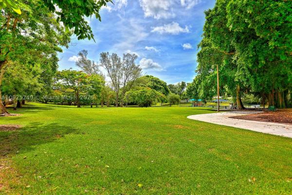 Eleda, 4071 Barbarossa Ave, Miami, Florida 33133, image 2