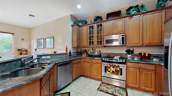 Laroc Estates, 16536 SW 51st Ter, Kendale Lakes, Florida 33185, image 2