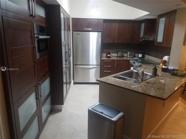 Turnberry Village South Tower, 19900 E Country Club Dr #316, Aventura, Florida 33180, image 2