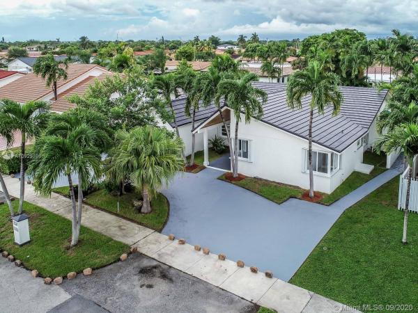 Coral Way West, 2325 SW 93rd Ct, Westchester, Florida 33165, image 2