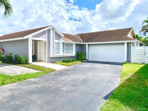 Royal Glen, 14049 SW 103rd Ter, The Hammocks, Florida 33186, image 2