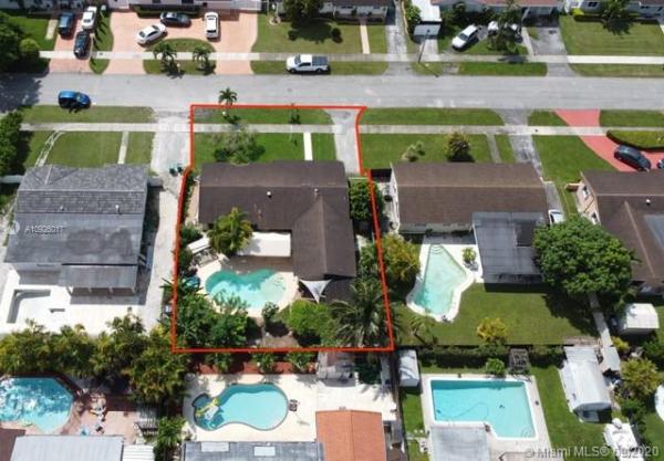 Royale Green, Kendale Lakes, Florida 33175, image 2
