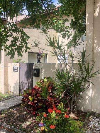 Snapper Creek Townhouses, 6522 SW 113th Ct, Kendall, Florida 33173, image 2