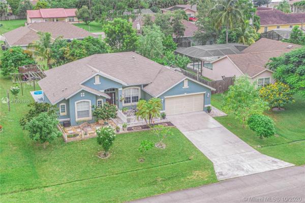 2514 SW Deckard St, Florida 34953, image 2