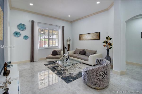 Francesca, 7784 NW 167th Ter, Miami Lakes, Florida 33016, image 2