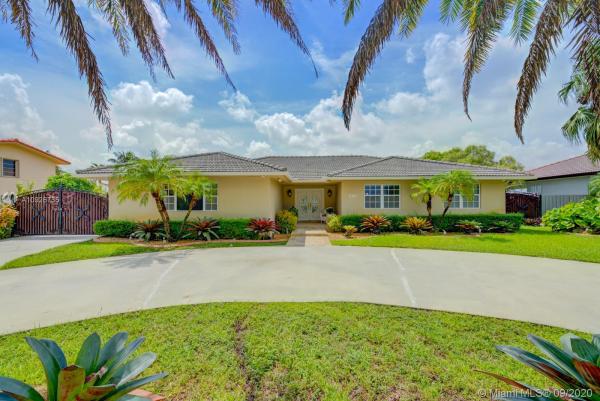 Ro Jen Estates, 10324 NW 130th St, Hialeah Gardens, Florida 33018, image 2