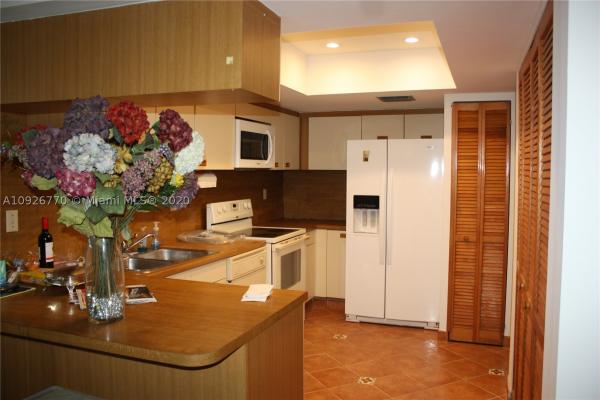 Kenland Court, 12321 SW 94th Ter 0, The Crossings, Florida 33186, image 2