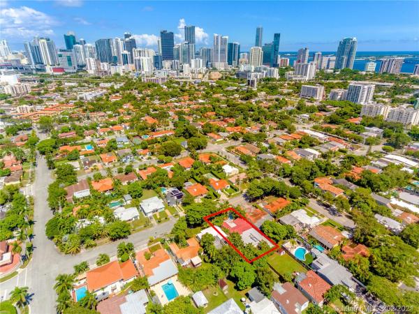 Brickell Estates, 520 SW 22nd Rd, Miami, Florida 33129, image 2