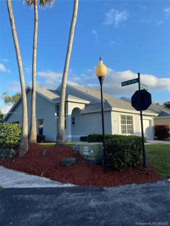 North Gate, 505 SE 21st Ln, Homestead, Florida 33033, image 2