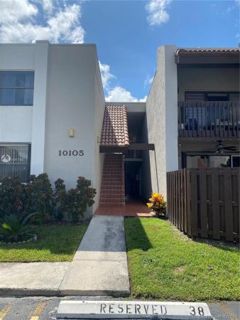 Las Brisas Village, 10105 NW 9th St Cir #9-202, Fountainebleau, Florida 33172, image 2