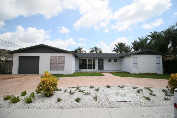 Pine Manor, 1885 NW 6th Ave, Homestead, Florida 33030, image 2
