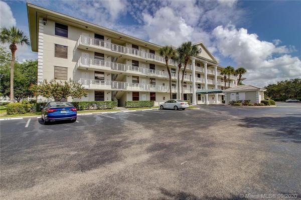 Whitehall 2 Of Pine Island Ridge, 1719 Whitehall Dr #403, Davie, Florida 33324, image 2