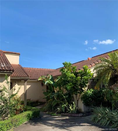 Village Homes At Lakes Of The Meadow, 15250 SW 45th Ter #55H, Kendall West, Florida 33185, image 2