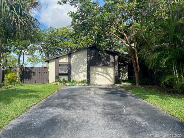 Patio Homes In The Crossings, 11320 SW 136th Ave, The Crossings, Florida 33186, image 2