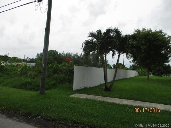 Biscayne Gardens, 159 NW 158th St, Golden Glades, Florida 33169, image 2