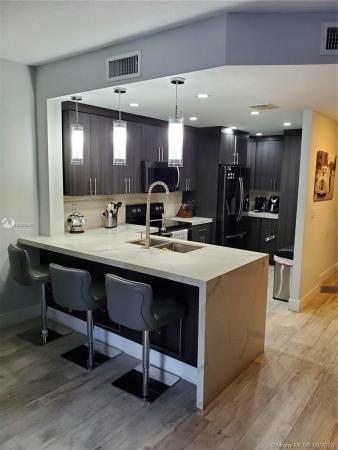 Le Club At Kendale Lakes, 6420 SW 138th Ct #103, Kendale Lakes, Florida 33183, image 2