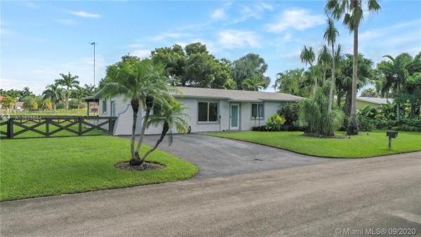 29151 SW 164th Ave Rd, Unincorporated Dade County, Florida 33033, image 2