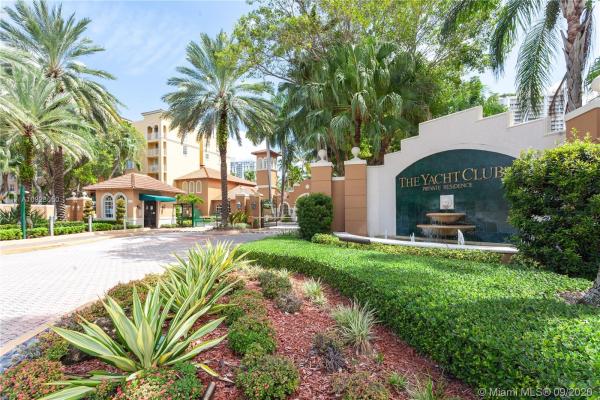 The Yacht Club At Aventura, 19801 E Country Club Dr #4201, Aventura, Florida 33180, image 2
