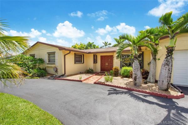 Kendale Lakes No HOA, 14100 Kendale Lakes Blvd, Kendale Lakes, Florida 33183, image 2