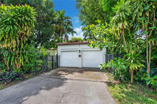 Granada, 1031 Venetia Ave, Coral Gables, Florida 33134, image 2