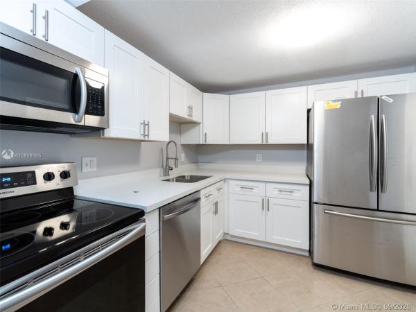 Carlton Bay, 2821 N Miami Beach Blvd #3F, North Miami Beach, Florida 33160, image 2