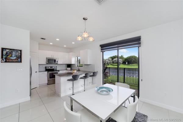Champion Lakes, 387 NE 194th Ln #387, Ives Estates, Florida 33179, image 2