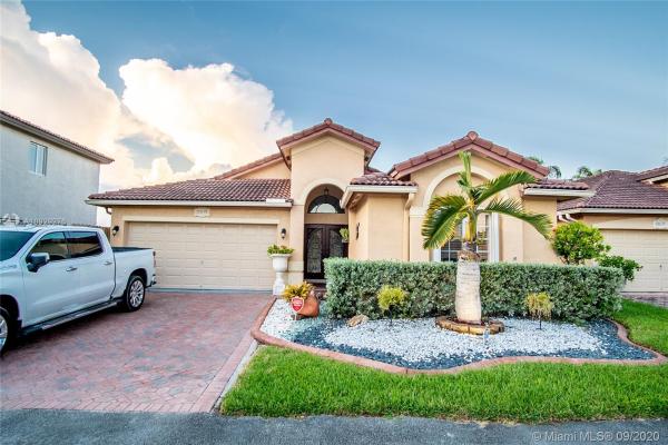 Bonita Lakes, 12049 SW 135th Ter, Three Lakes, Florida 33186, image 2