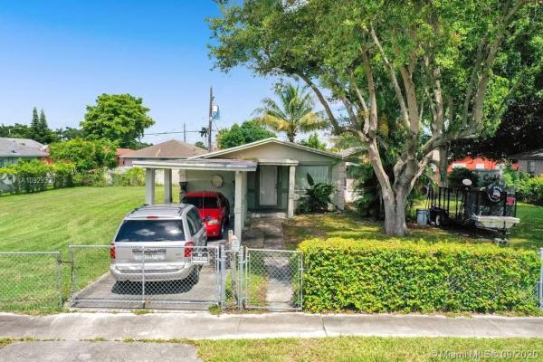 Liberia, 2339 S Douglas St, Hollywood, Florida 33020, image 2