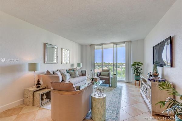 Oceanview B, 19380 Collins Ave #518, Sunny Isles Beach, Florida 33160, image 2