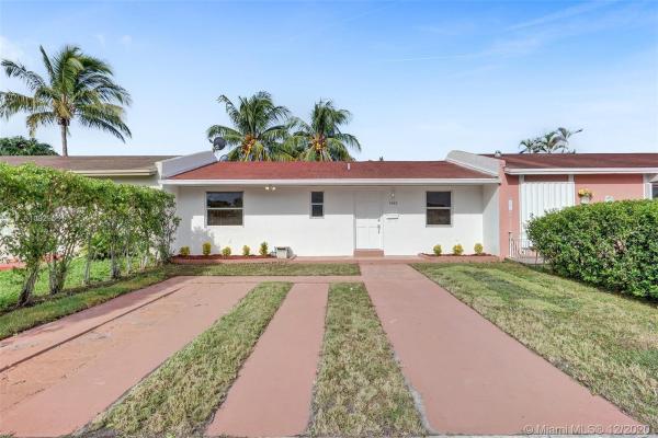 Royale Green, 5422 SW 128th Ave, Kendale Lakes, Florida 33175, image 2