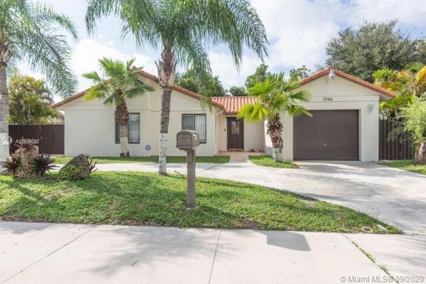 Country Lake Manors, 5748 NW 199th St, Country Club, Florida 33015, image 2