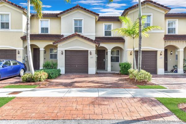 Ives Dairy Townhomes, 1042 NE 208th St, Ives Estates, Florida 33179, image 2
