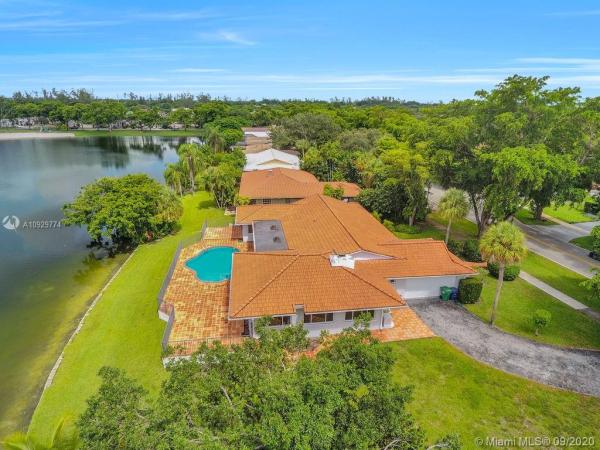 Miami Lakes Residential, 7230 S Miami Lakeway S, Miami Lakes, Florida 33014, image 2