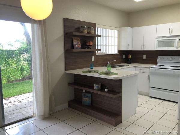 Caribbean Isles Villas, 2741 NE 4th St #106, Homestead, Florida 33033, image 2