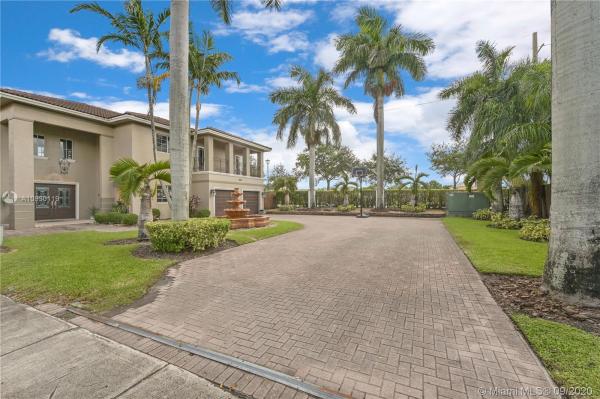 Milon Venture, 15701 SW 138th Ter, Country Walk, Florida 33196, image 2