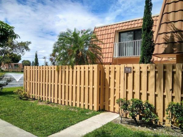 Waterside Luxury Townhomes, 715 Mill Valley Pl, West Palm Beach, Florida 33409, image 2
