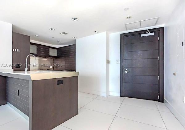 Epic Hotel & Residences, 200 Biscayne Boulevard Way #3204, Miami, Florida 33131, image 2