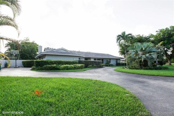 Galloway Glen, 10320 SW 88th Ave, Kendall, Florida 33176, image 2