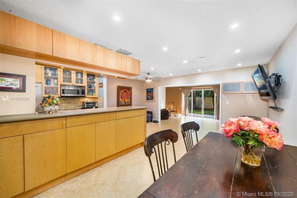 Sunset Park Town Houses, 8444 SW 103rd Ave, Kendall, Florida 33173, image 2