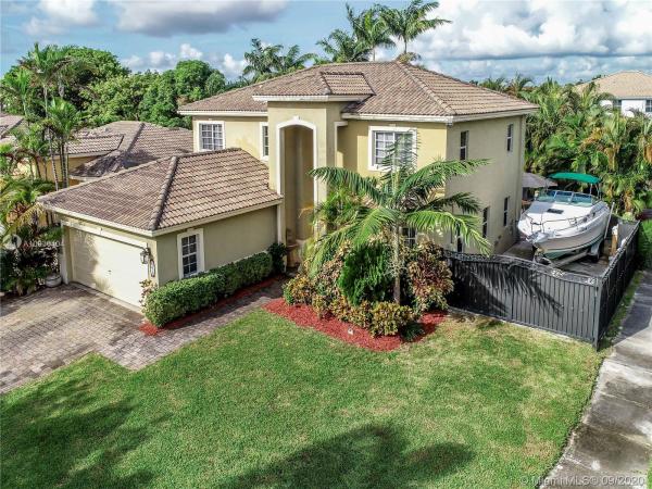 Pelican Bay At Old Cutler Lakes, 21012 SW 91st Ct, Cutler Bay, Florida 33189, image 2