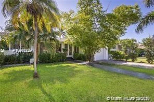 Altos Del Mar, 9264 Dickens Ave, Surfside, Florida 33154, image 1